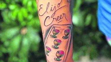 ¡Quiero re truco! Si tenés el 5 de copas, elegí creer. Tatuaje de Guetatto.