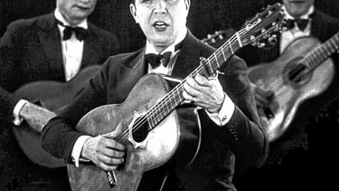 Carlos Gardel, uno de los músicos más influyentes de la música popular argentina. 
