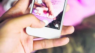 Vacaciones en familia: mejor sin “sharenting”