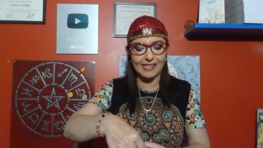 Jimena La Torre anticipa con las cartas qué sucederá este mes.-