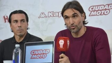 Diego Martínez todavía no se desvínculo de Huracán y ya fue anunciado en Boca como nuevo DT. Archivo