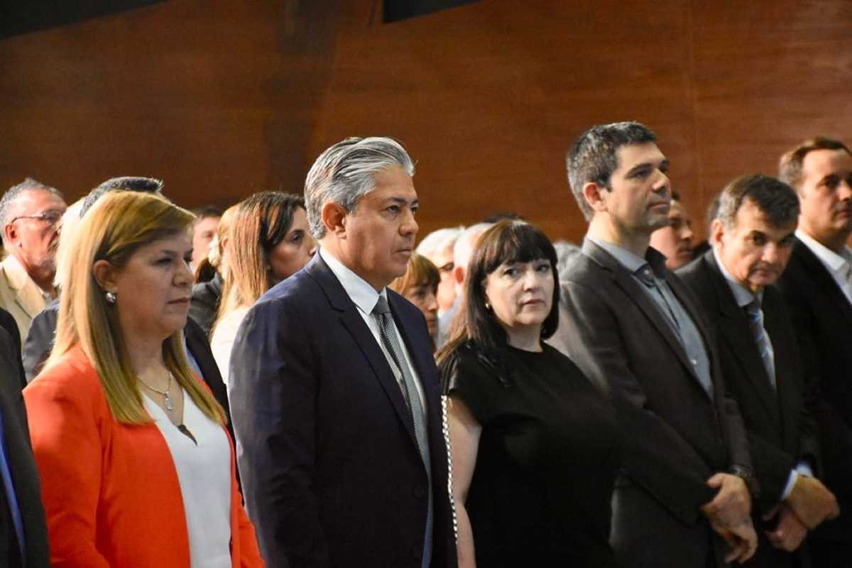 Figueroa y su gabinete analizan el impacto de la ley ómnibus de Javier Milei. Foto: Matías Subat