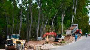 El río Limay resiste el avance de la ciudad para hacer negocios inmobiliarios