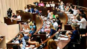 Diputados debaten la emergencia carcelaria y el nuevo endeudamiento en Neuquén