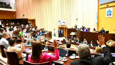 Los diputados nuevos sesionaron ayer en Neuquén por primera vez. Foto: Matías Subat.