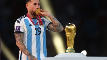 Nicolás Otamendi fue clave en la obtención del título en Qatar 2022. (REUTERS/Kai Pfaffenbach)