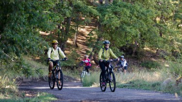 El norte de Neuquén se prepara para la temporada de verano: atractivos turísticos, artesanías y productos locales