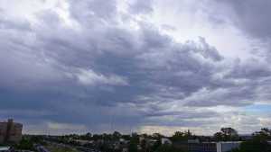 Baja la temperatura desde este jueves en Neuquén y Río Negro: dónde hay alerta por tormentas