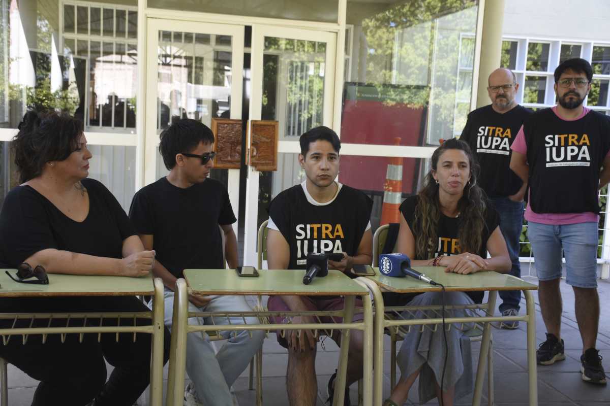 Conferencia de prensa por el rechazo al nuevo rector del IUPA. Foto: Juan Thomes