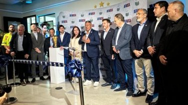 Claudio Tapia presentó las oficinas de AFA en Miami.