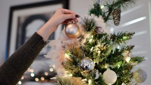 Cuándo y por qué se arma el árbol de Navidad: la historia detrás del origen y su significado