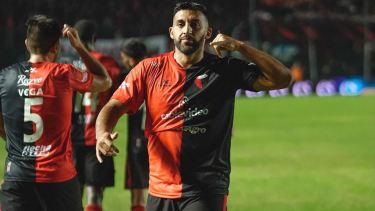 Wanchope Ábila dejará Colón tras el descenso a Primera Nacional