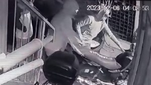 Robaron una moto durante la madrugada en Cipolletti: «Lo triste es que nadie hace nada»