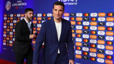 Scaloni estuvo en el sorteo de la Copa América 2024 y dejó abierta la chance de seguir en la Selección Argentina. Foto: Gentileza TyC. 