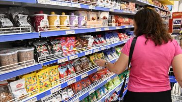 Habrá que aprovechar ofertas para comprar productos para las fiestas. Foto: Florencia Salto.