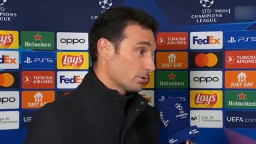 El técnico argentino insistió en que a veces hay que "parar la pelota".