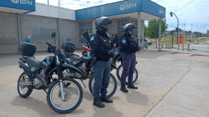 Refuerzan la seguridad en bancos y cajeros por el pago del aguinaldo en Neuquén