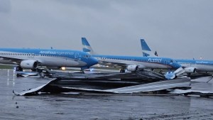 El temporal en Buenos Aires dañó 20 aviones de Aerolíneas Argentinas: qué pasa con los vuelos