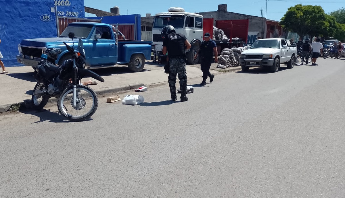 Dos hombres fueron detenidos en el barrio Lavalle de Viedma, tras protagonizar un robo en el centro con inhibidor de alarmas. 