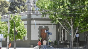 Habrá asueto para los estatales de Neuquén, anunció hoy Rolando Figueroa