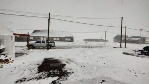 ¡Increíble! La nieve sorprendió a Copahue a pocos días del verano
