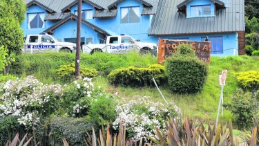 En el allanamiento del geriátrico intervino la Comisaría 27 de Bariloche. 