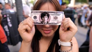 Dólar y devaluación: qué pasará el lunes tras la asunción de Milei, a cuánto estiman que cotizará