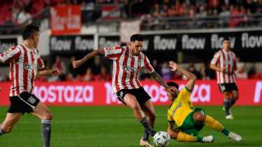 José Sosa uno de los conductores de Estudiantes que buscará ganar su primera Copa Argentina. Archivo.