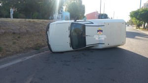 Iba borracho y volcó su camioneta en el oeste de Neuquén
