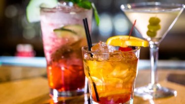 Pehuenia: desde hoy el bartender Iván Goodbar lidera la barra de Amarras