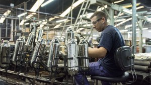 Javier Milei derogará la Ley de Compre Nacional: qué dice esta norma