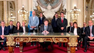 La Justicia aceptó tratar el amparo colectivo que busca anular el DNU de Milei