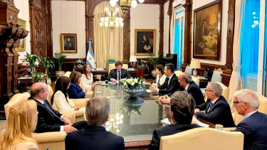 Foto de la primera reunión de gabinete de Javier Milei. 