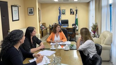 La ministra de Salud, Ana Senesi,  se volvió a reunir con el gremio Asspur. Archivo