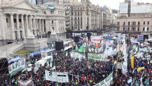 Medidas de fuerza de los gremios, ante los anuncios de Milei: qué hacen CGT, ATE, UPCN, Uocra