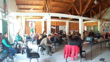 Reunión de la UNCo con la comunidad Puel de Villa Pehuenia. (FOTO: Gentileza)