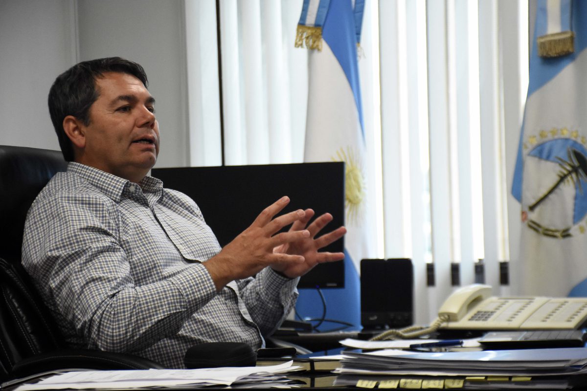 El saliente ministro de Energía de Neuquén continuará en la nueva gestión como asesor de la cartera. (Fotos: Matías Subat)