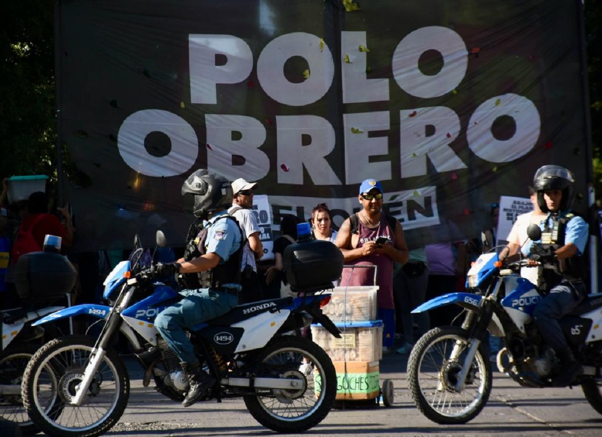 Con marcha y corte, el protocolo antipiquete no fue legitimado en Neuquén. Foto: Matías Subat