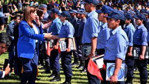 Arabela Carreras cierra su gestión en Río Negro con varios actos policiales