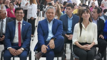 A horas de asumir, Figueroa estuvo en la jura de los nuevos intendentes de Senillosa y Plottier