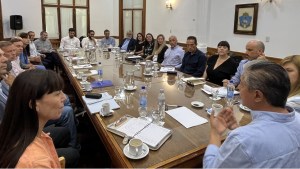 Figueroa confirmó que una parte de los estatales de Neuquén no tendrá vacaciones