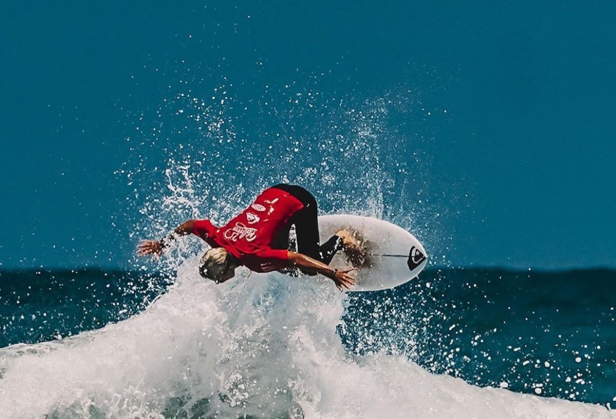 Vuela el campeón. “Es el mejor surfista argentino hoy”, dice Martín Passeri, su coach
