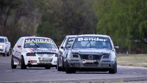 Bender ganó en Roca y la definición del Turismo Pista del Valle será apasionante
