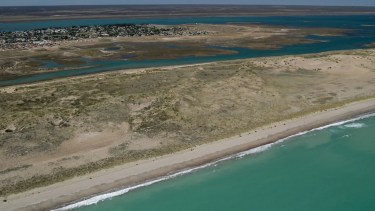 Una playa agreste y tranquila para disfrutar muy cerca de Las Grutas