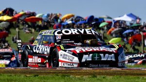 Manu Urcera se aleja del título del TC, pero largará en primera fila la tercera serie