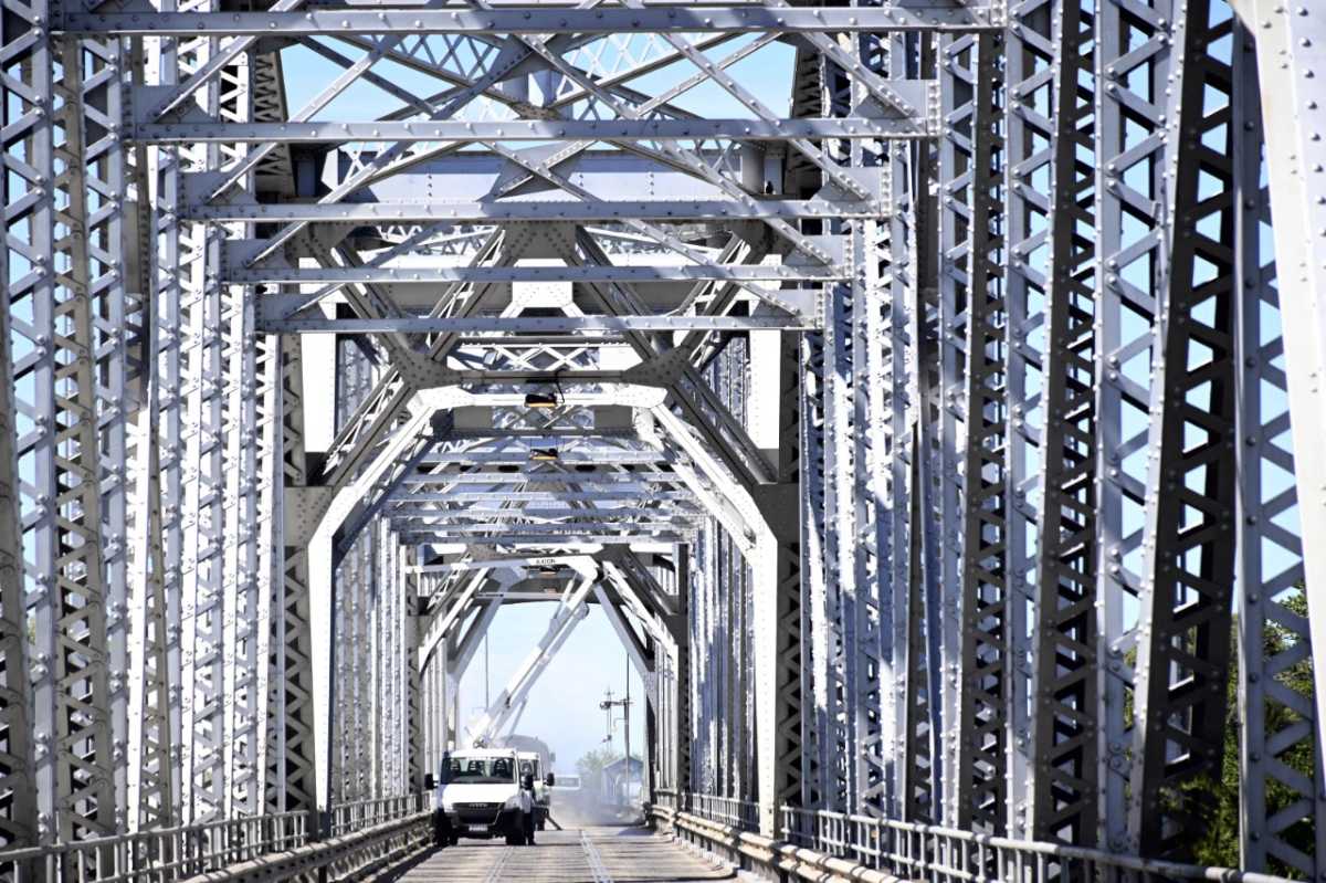 El puente Viedma - Patagones permanecerá cerrado por un espacio de tres horas.