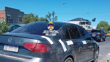 Atrapan a tres hombres que buscaban autos para robarlos con un inhibidor en Neuquén 
