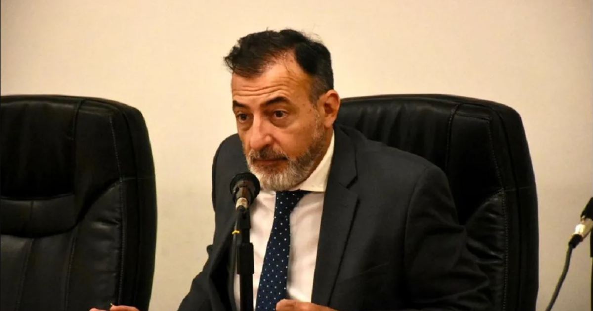 Sin debate, aprobaron el pliego del fiscal jefe de la futura Región Vaca Muerta thumbnail