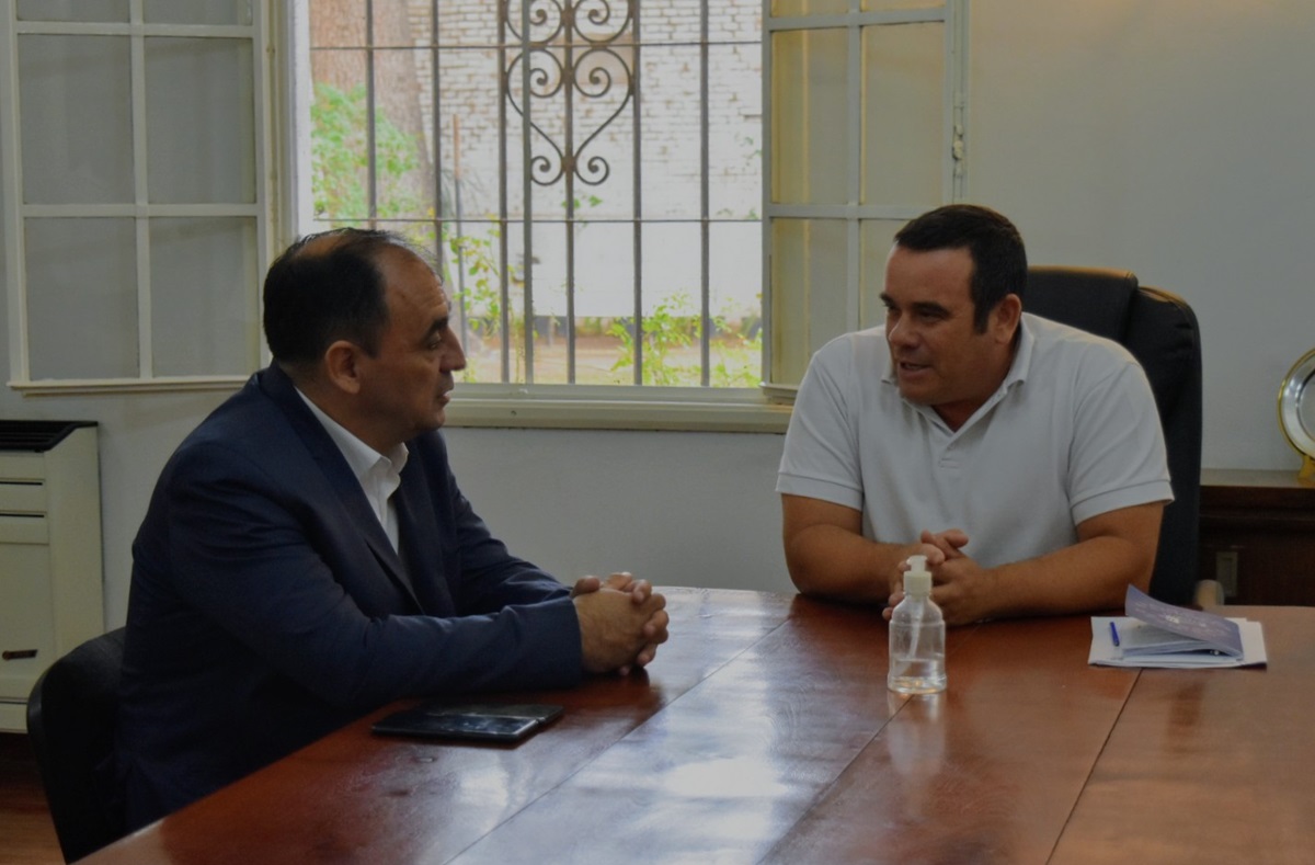 Daniel Jara, ministro de Seguridad de Río Negro junto a Enrique Rossi, intendente de Cinco Saltos. 