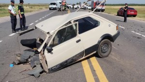 Un vehículo quedó partido a la mitad tras choque en La Pampa sobre Ruta 5